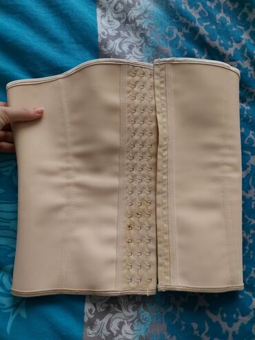 Tibbi lampalar: Latex Korset 
2ci el, M razmer
