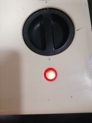 Kaloriferi: Grejalica duvaljka 2000 w ispravna Sever. Ispravna grejalica
 Mirjevo — 5