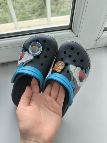 Детская обувь: Сланцы резиновые бренд Crocs оригинал. Размер 12. Подойдёт на стопу