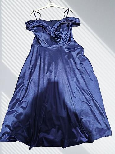 massimo dutti baletanke: Satenska midi haljina u tamnoplavoj boji
Ide po velicinama — 1