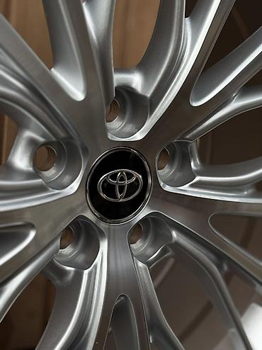 диски camry 50: Литые Диски R 18 Toyota, Комплект, отверстий - 5, Новый — 4