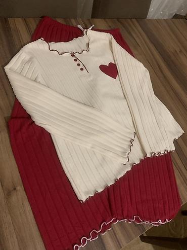 Gecəliklər: Qadın pijama dəsti Yenidir her birin 60 azn almisam ama endirimle — 9