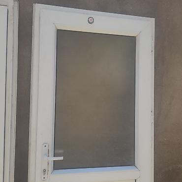 plastik ayna qapi: Qiymet Razilaşma yolu ile olacaq.PVC qapı və vitraj dəsti - Material — 8