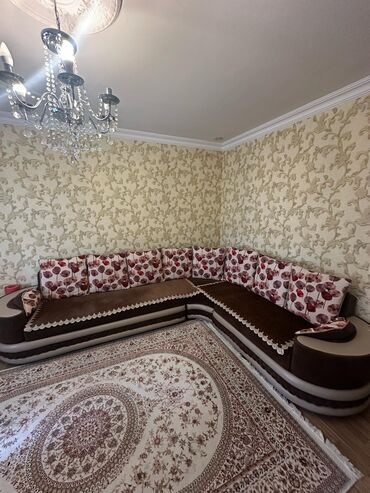 Otaq bitkiləri: Künc divan