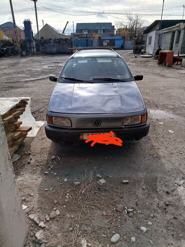 Volkswagen: Volkswagen Passat: 1989 г., 1.8 л, Механика, Бензин, Универсал