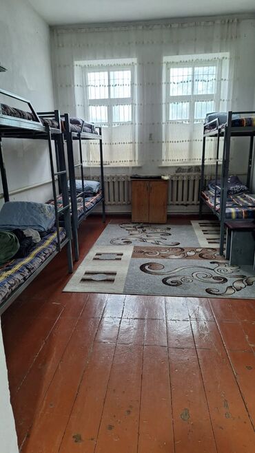 сдаю полдом: Полдома, 100 м², 3 комнаты, Собственник, Старый ремонт