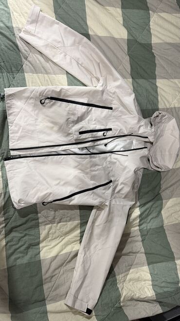 демисезонные куртки мужские бишкек: Легкая мембранная куртка с капюшоном, светло-бежевого/молочного цвета