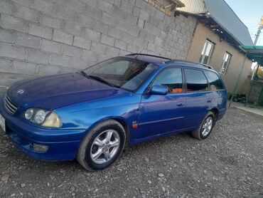 продаю волво: Toyota Avensis Verso: 1998 г., 2 л, Механика, Бензин, Универсал