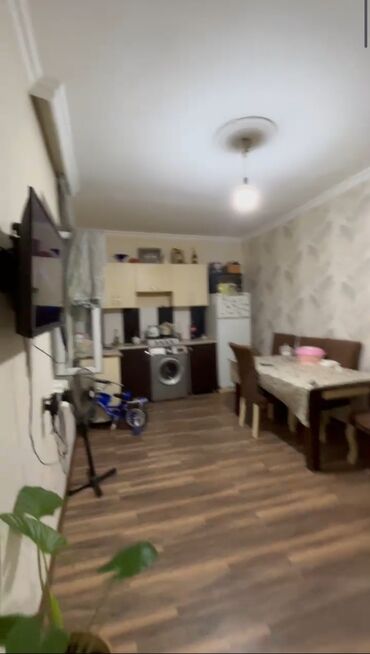 Həyət evləri və villaların satışı: 3 otaqlı, 70 kv. m, Orta təmir — 15