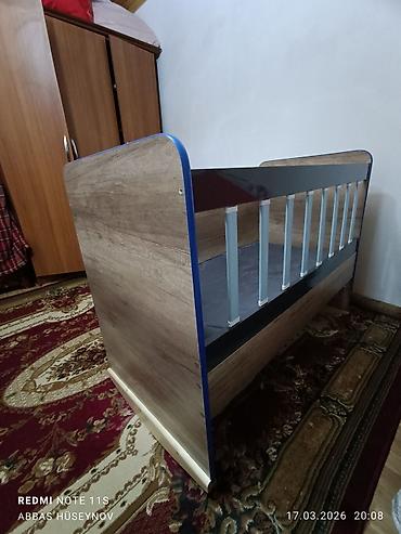 işlənmiş qorkalar: Oğlan və qız üçün, İşlənmiş, Dördbucaq, Beşik, Matrassız, Yellənmə mexanizmi ilə — 2