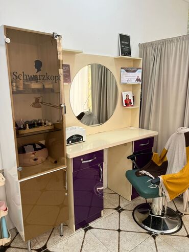 salon ucun aboylar: İşlənmiş, Saş kəsimi üçün masa, Güzgülü