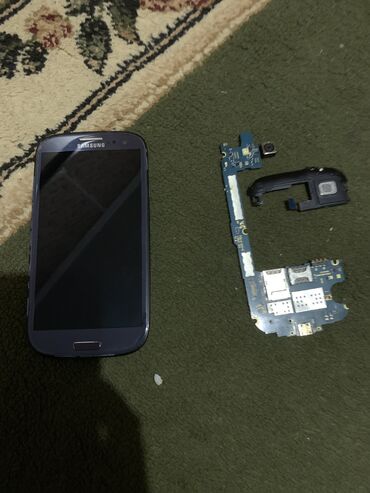 Мобильные телефоны: Samsung I9300 Galaxy S3