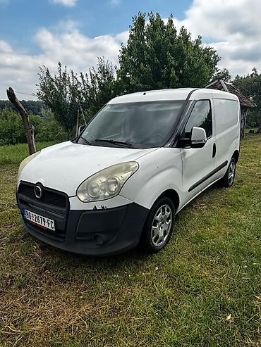 Fiat: Fiat Doblo Benzin+metan. Karoserija i prostor za teret: - Zatvoreni — 1