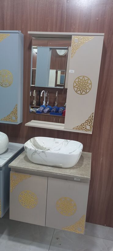 железная ванна: Hamam üçün dekorativ mebel dəsti - Üst bölmə: güzgülü modul və sağ