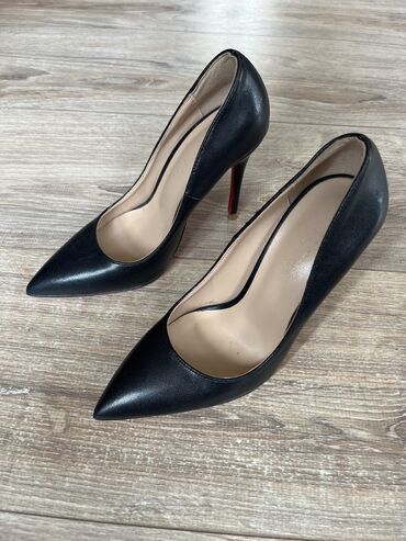 туфли женские новые: Туфли 33, цвет - Черный