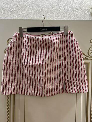 купить золотой браслет в баку: Koton. Yubka pink. 1 defe geyinilib cox rahatdir. mal bakida hezidedi