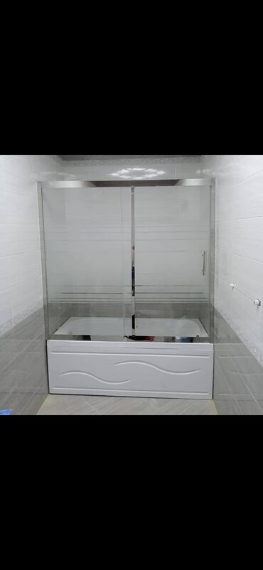 Duş kabinaları, arakəsmələr: Yeni Üstü açıq kabina, Künc üçün, Pulsuz çatdırılma — 12