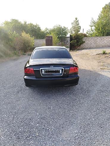 e39 guzgu: Hyundai Sonata sedan – qara rəng, tam ölçülü komfortlu şəhər və — 3