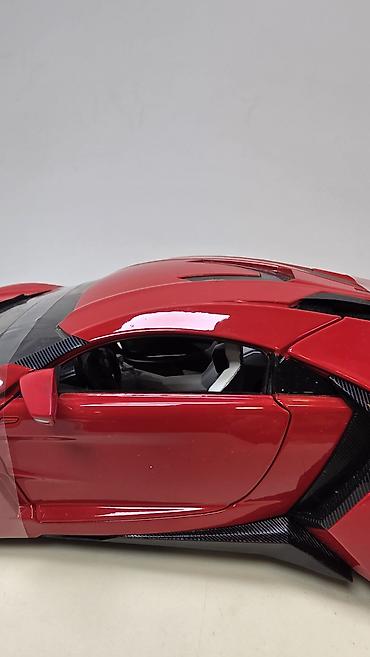 Игрушки: Коллекционная модель суперкара Lykan Hypersport (масштаб — 11