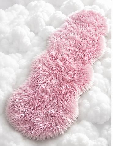 sadnice jagode: Prostirka od Krzna
Boja bebi roze
Dimenzije 180×70
Novo — 1