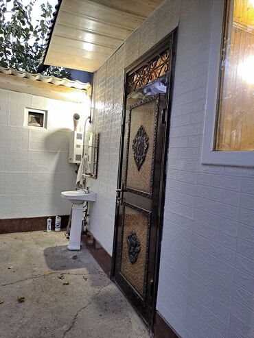 Uzunmüddətli kirayə evlər: Günəşli bağ massivi 8 ci küçə 20 nömrəli məktəbə yaxın, 7 sotun içində — 15