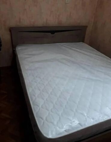 суточный квартира бишкек микрорайон: 2 бөлмө, Менчик ээси, Чогуу жашоосу жок, Толугу менен эмереги бар