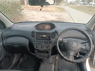man f3000: Toyota Funcargo: 2002 г., 1.3 л, Автомат, Бензин, Минивэн — 5