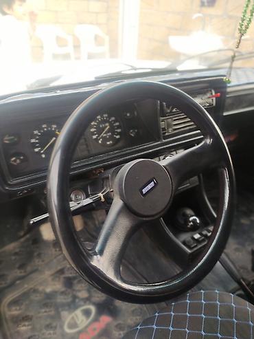 opel astra sukan: VAZ 2107, ağ rəng. Klassik kuzov, kvadrat faralar və xrom-qara ön — 3