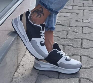 Women's Sneakers and athletic shoes: 41 na lalafo.rs — 13 Women's Sneakers and athletic shoes: 41 — 13