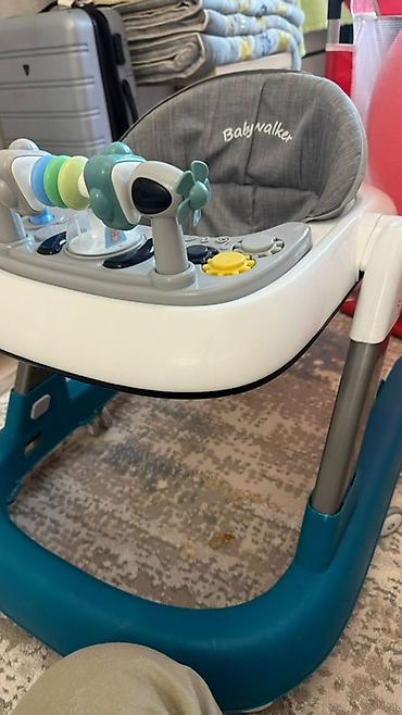 Детский мир: Детский комплект: ходунки Babywalker + шезлонг-качалка Ходунки: - — 4