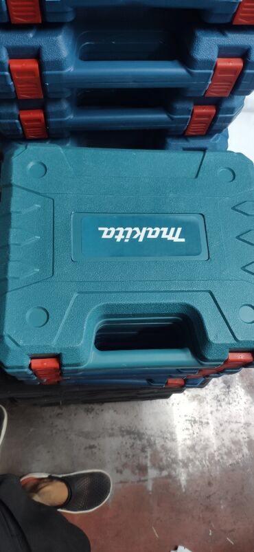 шуруповерт ударный: Makita 48v ударный 
есть в наличии оптом и в розницу!