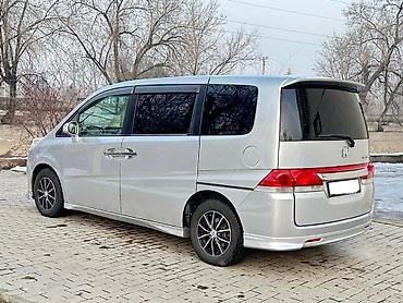 Honda: Honda Stepwgn: 2006 г., 2 л, Автомат, Бензин, Минивэн — 5