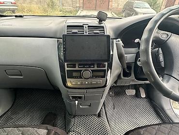 go park: Toyota Ipsum: 2002 г., 2.4 л, Автомат, Бензин, Универсал — 5