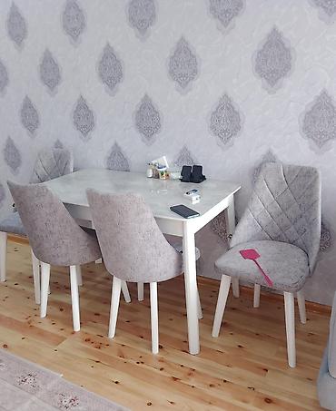 rezolyut masası: Ağ rəngdə yemək masası və 4 stul dəsti - Stil: müasir minimal dizayn — 1