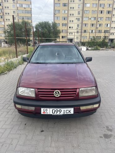 Volkswagen: Volkswagen Vento: 1992 г., 1.8 л, Механика, Бензин