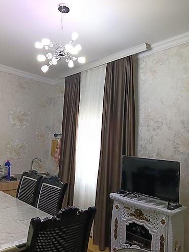 ev alqi satqisi kirayesi: 3 otaqlı həyət evi - Plan: qonaq otağı mətbəxlə birlikdə, 2 yataq — 3