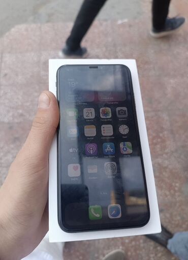 Apple iPhone: IPhone X, 64 GB, Qara, Face ID, Sənədlərlə