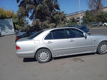 продаю мерседес 210: Mercedes-Benz S-Class: 1995 г., 2.3 л, Механика, Газ, Седан