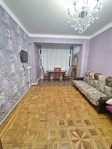 Uzunmüddətli kirayə mənzillər: Ecemide Kirayə verilir: 2 otaqlı mənzil - Planlaşdırma: geniş zal — 6