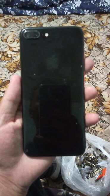 купить бу айфоны: IPhone 7 Plus, Б/у, 32 ГБ, Черный, Чехол, 100 %