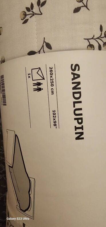 Pledlər: Ikeanin yatag ortusu, yay yorgani,yari giymete satilir olcu 2.60 sm