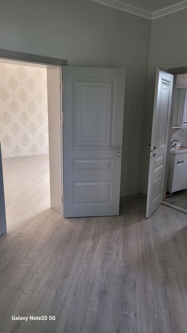 Долгосрочная аренда домов: 230 м², 6 комнат, Евроремонт — 12