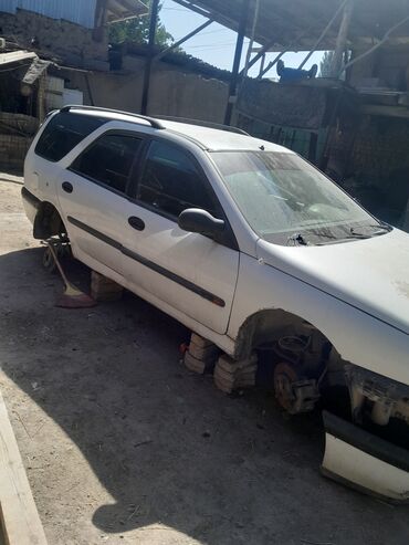 или меняю на дом: Продается кузов универсала Renault Laguna I белого цвета, идеальный