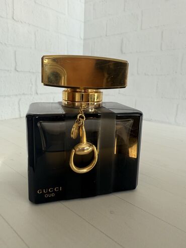 духи женские стойкие орифлейм: Gucci Oud Eau de Parfum — унисекс-аромат с восточно-древесным