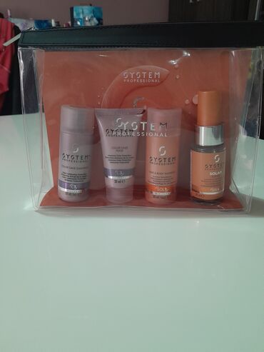 Kozmetika: Novo-kupljeno u Nemackoj Set za kosu sa neseserom Set sadrži