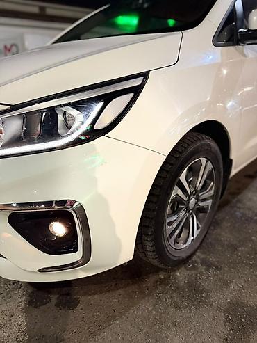 Kia: Kia Carnival: 2019 г., Минивэн — 9