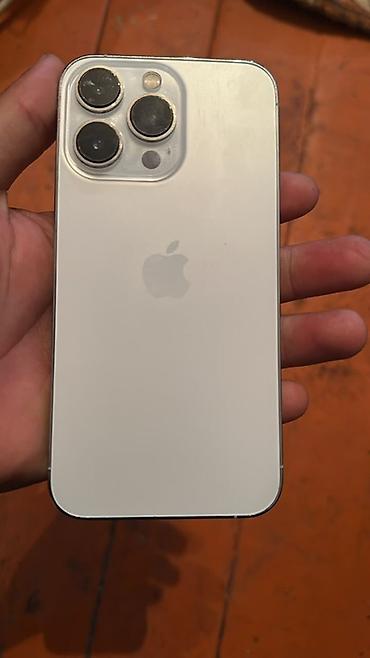 IPhone 13 Pro, Б/у, 256 ГБ, Серебристый, Защитное стекло, Чехол, 86 %