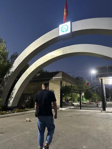 помещение для кафе: Ищу работу срочно 
Завтра готов выйти на работу