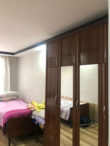 Yataq otağı dəstləri: Təknəfərlik çarpayı, Dolab