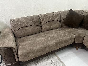 divan ofis: Künc divan – yumşaq toxumalı, qəhvəyi/boz tonlarda zamansız dizayn — 3